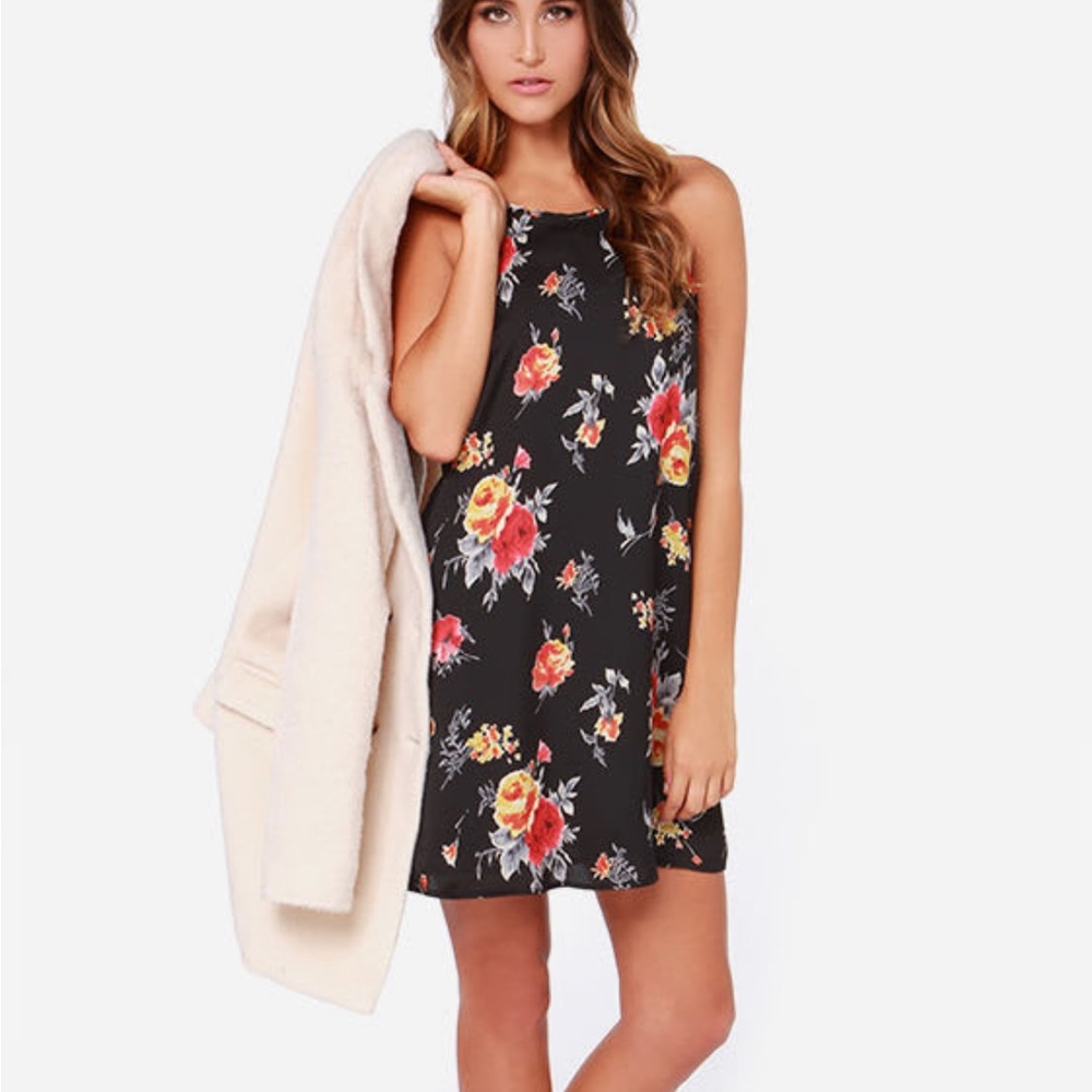 ❤️Beautiful Silk Flower Dress❤️